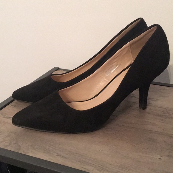 Shoes - Picture 2 of 2